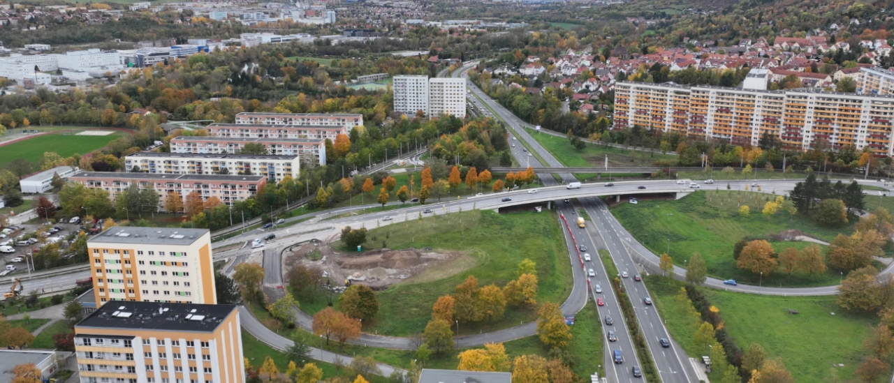 Blick über die Verkehrslandschaft in Jena Lobeda