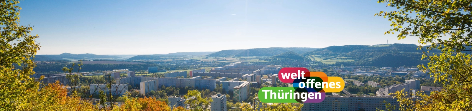 Blick über Jena mit Logo "weltoffenes Thüringen"