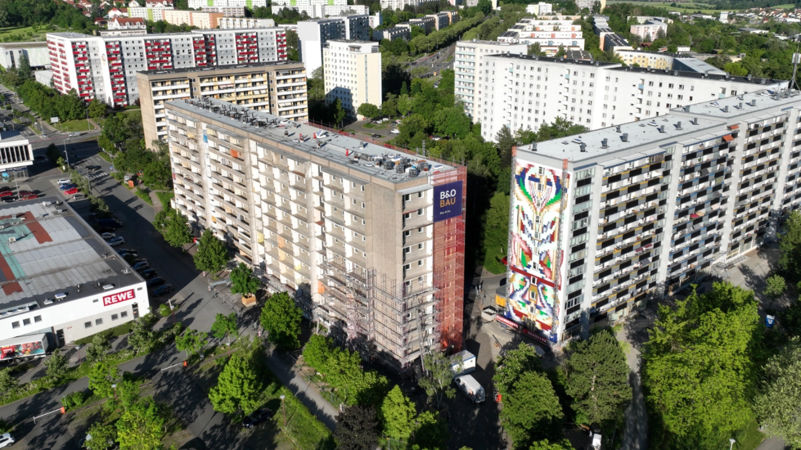 Fassadengestaltung am Salvador-Allende-Platz abgeschlossen