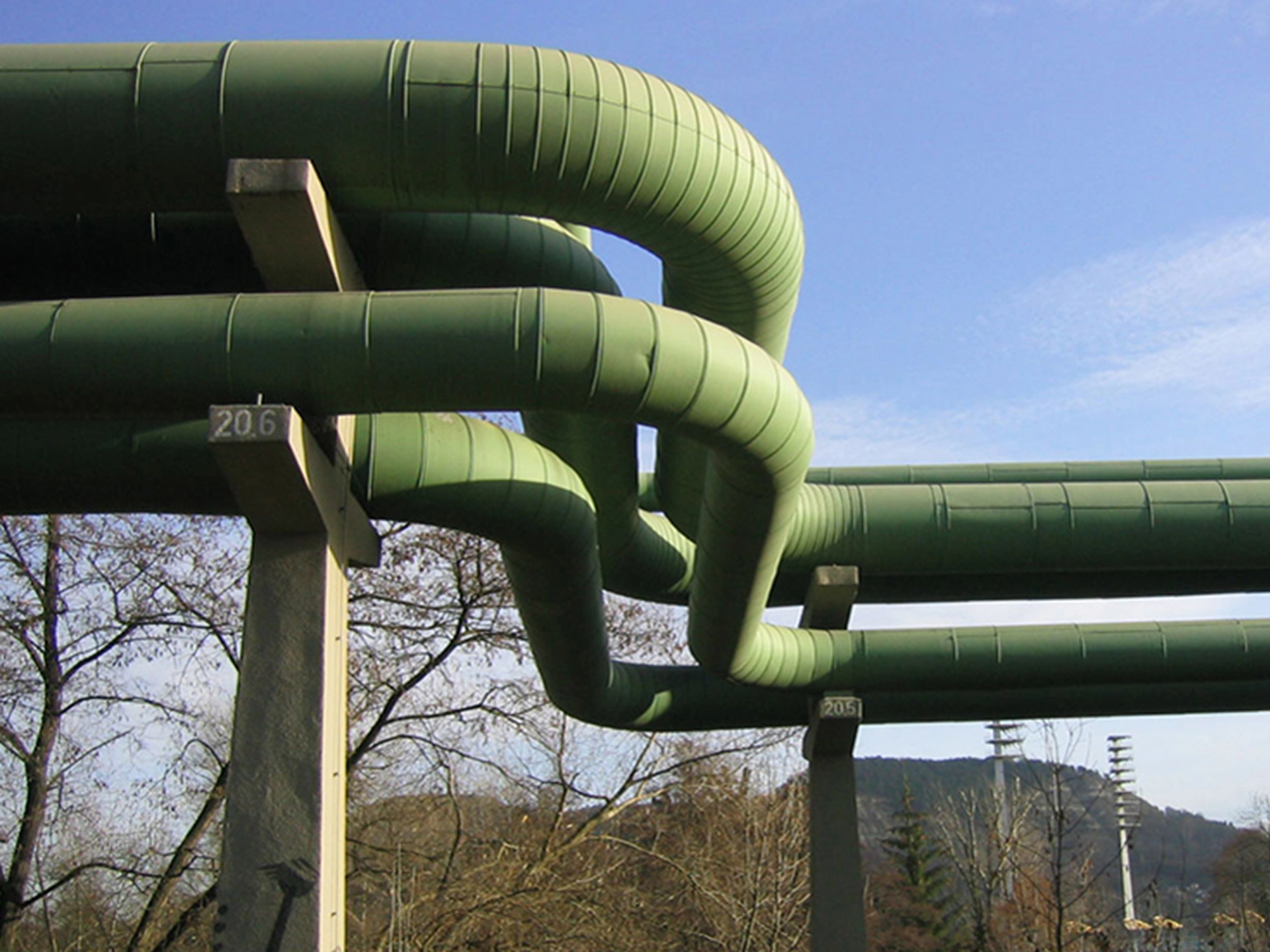 Fernwärmeleitungen im Paradies-Park Jena