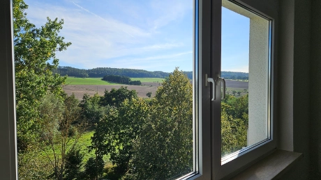 Lichtdurchflutete 3 Raumwohnung mit Küche am Rande von Blankenhain